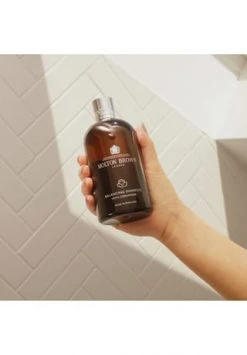 MOLTON BROWN Balancing Shampoo With Coriander 300ml -Angebote Gesichtspflege Store unnamed file 107